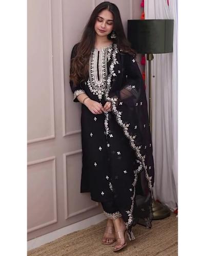 Casual Wear Salwar Suit With Georgette Fabric & Embroidery Work Salwar Suit Style