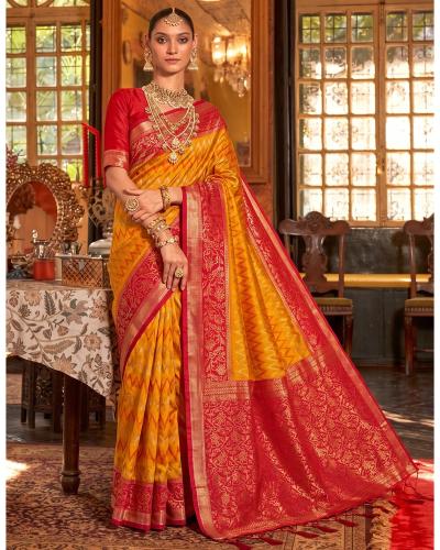 Elegant Wedding Wear Saree Silk with Zig-Zag Pattern Work For Women